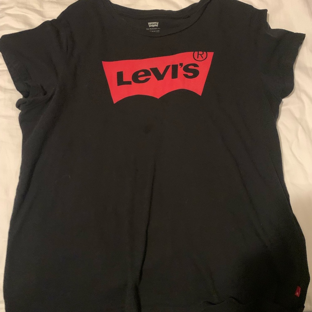 levi’s top